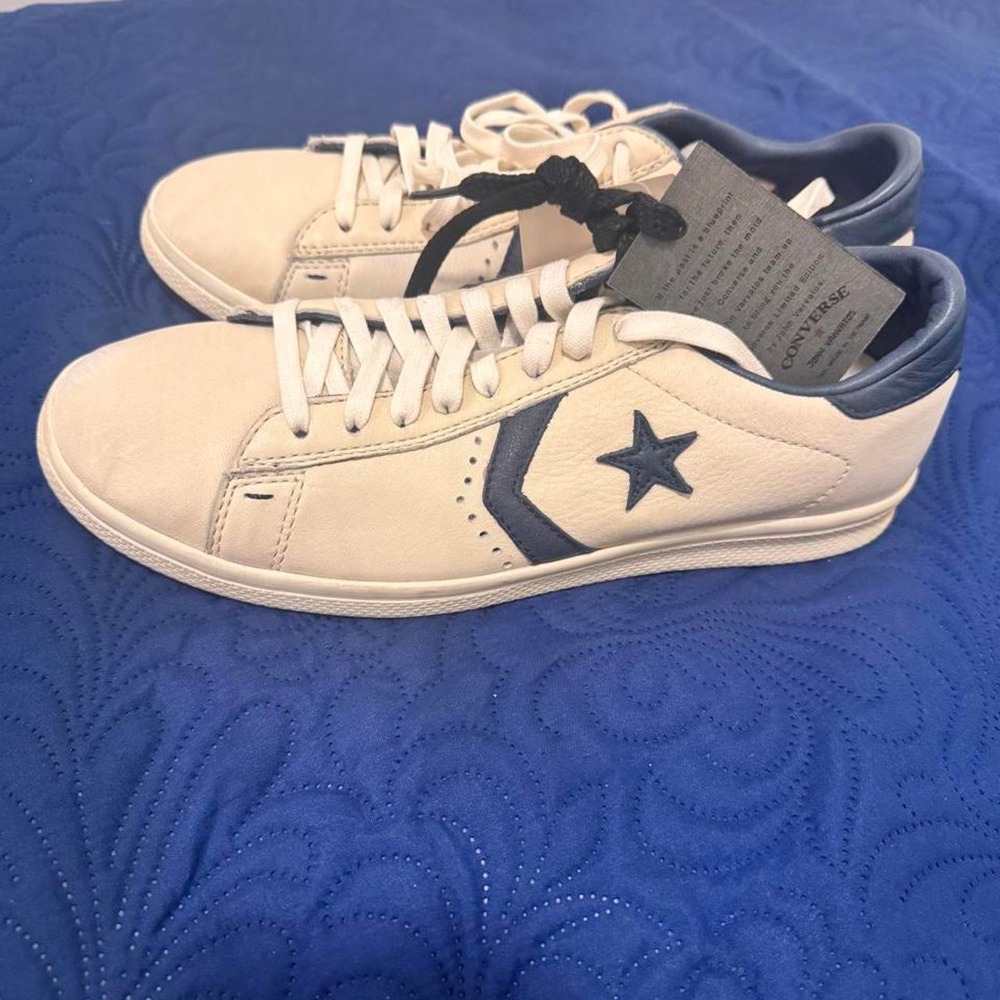 Converse x John Varvatos Pro Leather Low Off-White Navy Size 8 mens NWT